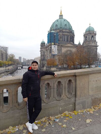  ,   Viktor, 30 ,   ,   , c , 
