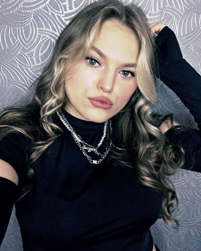 Знакомства Заринск, фото девушки Elena, 20 лет, познакомится для флирта, любви и романтики