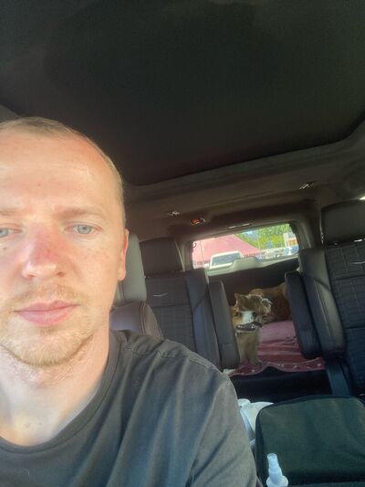  ,   Konstantin, 32 ,   ,   