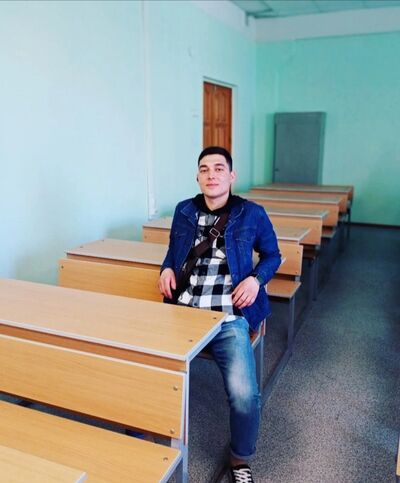  ,   Arthur, 28 ,   ,   