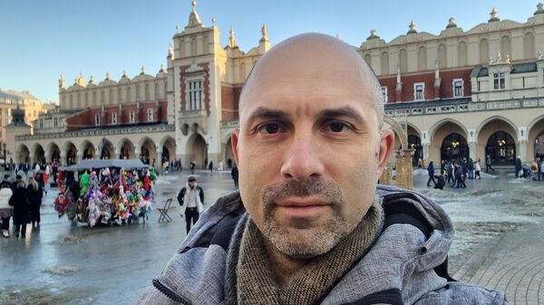  ,   Mikael, 50 ,     , c 