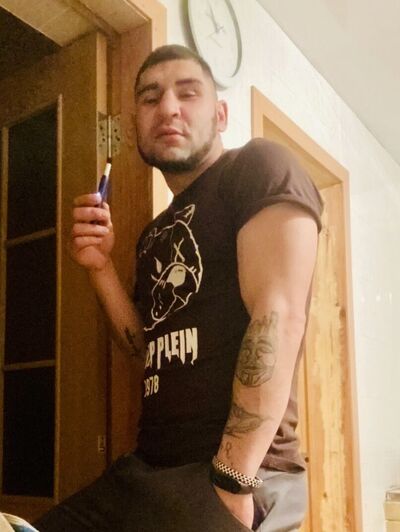  ,   Ruslan, 32 ,   ,   