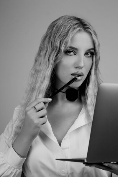  -,   , 24 ,     , 
