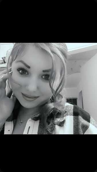  ,   Nikolaevna, 33 ,   