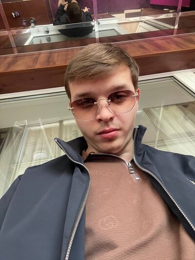  --,   Pablo, 25 ,   ,   