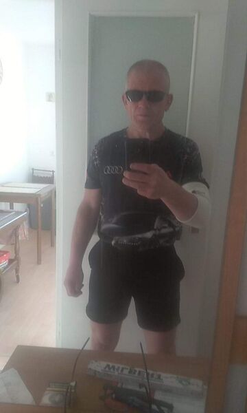  ,   Dainius, 60 ,   ,   , c 
