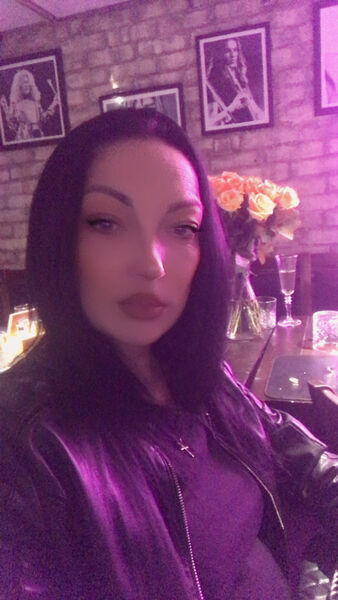  ,   Kris, 43 ,   ,   