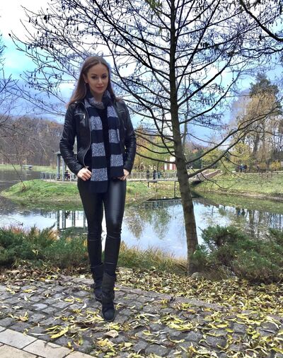  ,   Victoria, 40 ,     , c , 