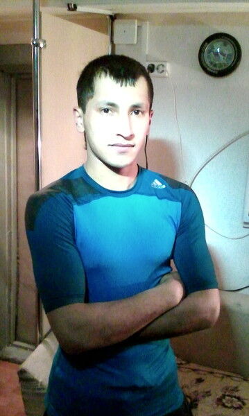  ,   Nizomjon, 31 ,  