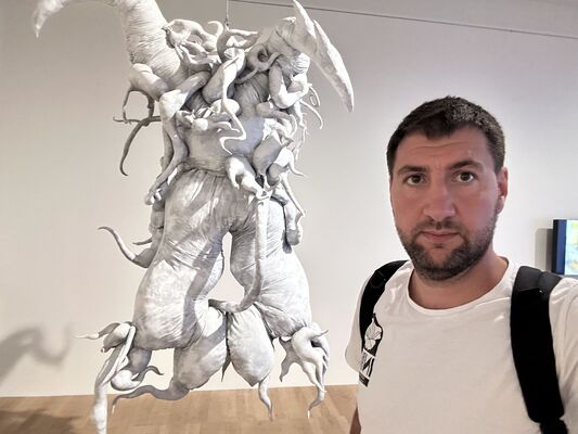  Newarthill,   Viktor, 41 ,   ,   