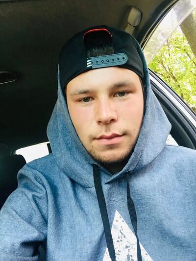  -,   Anton, 25 ,   ,   