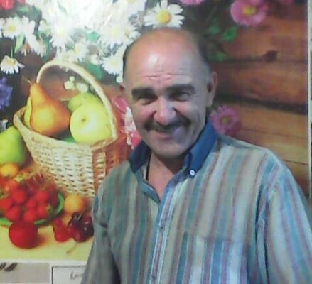  ,   Sacha, 66 ,   