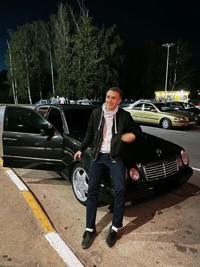  ,   Pavel, 27 ,   ,   