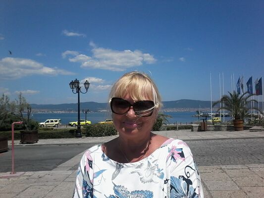  -,   Lara, 67 ,   ,   , c 