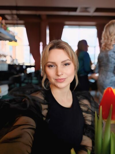  ,   Viktoria, 39 ,   ,   , c 