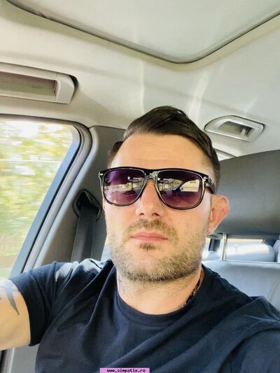  ,   Denis, 39 ,   ,   , c 