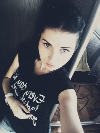  ,   Olga, 33 ,  