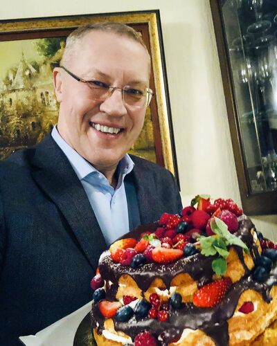  Alanno,   Dr Peter, 60 ,   ,   