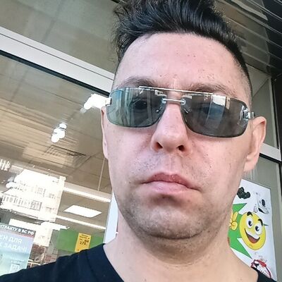  ,   Russ, 39 ,   ,   