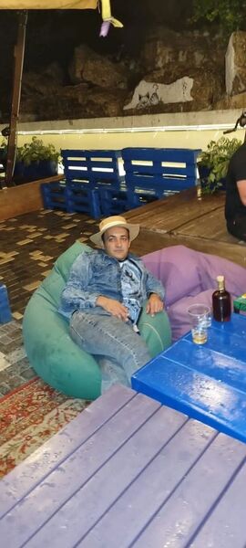  ,   Arkadi, 42 ,   ,   , c , 