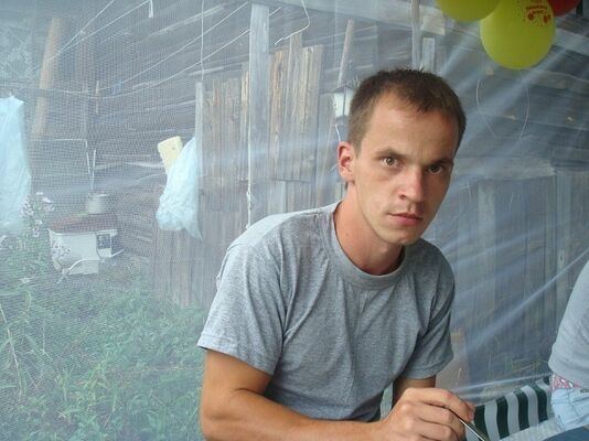  ,   Maksim, 39 ,   