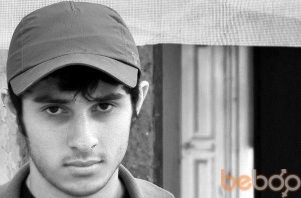  ,   Davit, 32 ,   