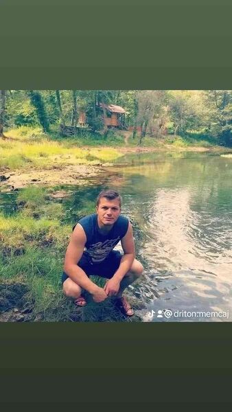  ,   Toni, 31 ,   ,   