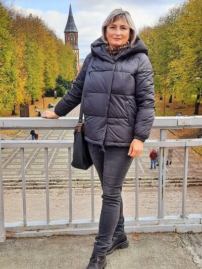  ,   Irena, 57 ,   c 
