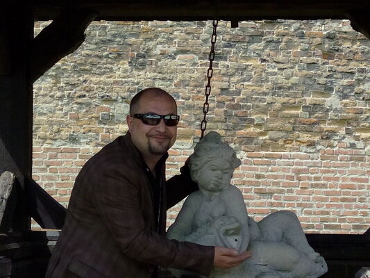 ,   Aleks, 47 ,   ,   , c 