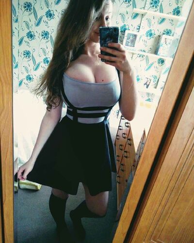  ,   Laritta, 25 ,   ,   , 