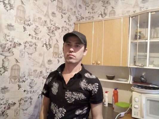  ,   Albert, 44 ,   ,   