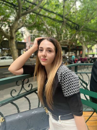  ,   Selina, 35 ,   
