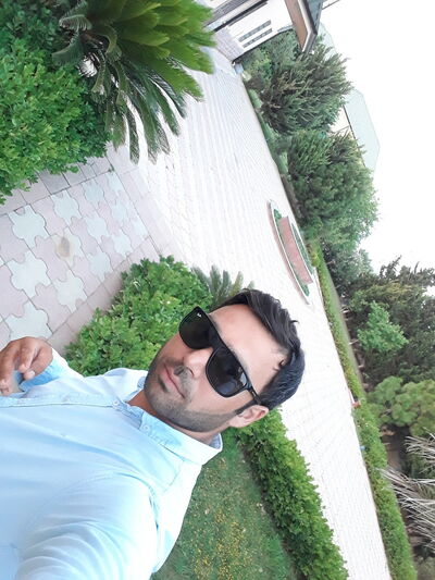  ,   Anar, 42 ,  