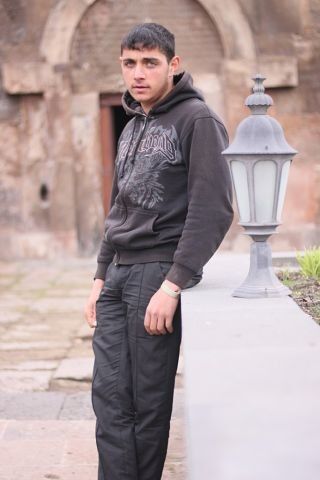  ,   Hayk, 32 ,   ,   , c 