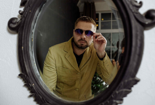  ,   VLADIMIR, 35 ,   ,   , c 
