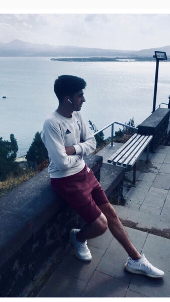  ,   Vazgen, 25 ,   