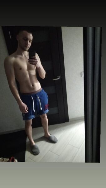  ,   Vladek, 32 ,   