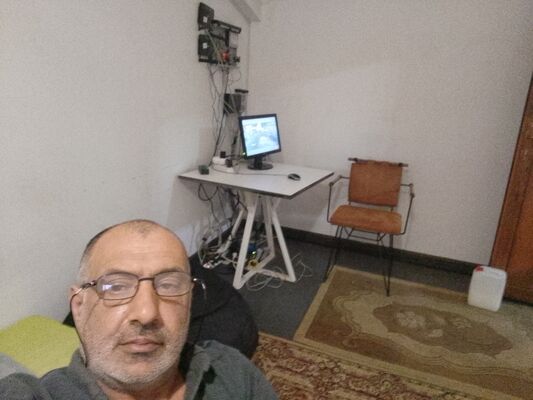  ,   Mamuka, 50 ,   c 