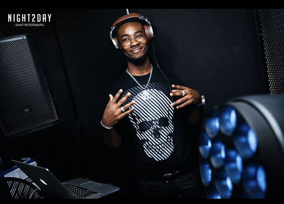 ,   Dj, 28 ,   ,   