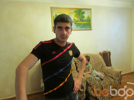  ,   Hayk, 32 ,   