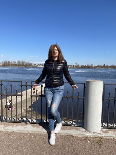  -,   , 44 ,     , c 