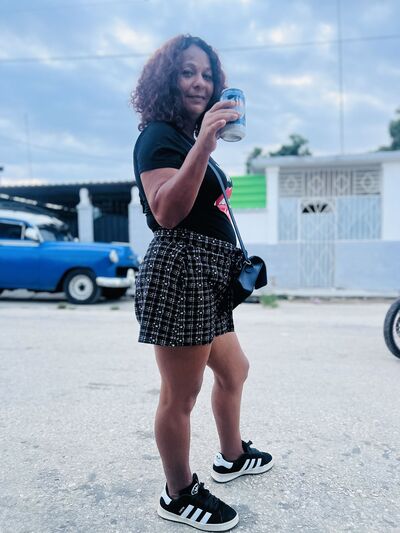  Havana,   Anabel, 48 ,  
