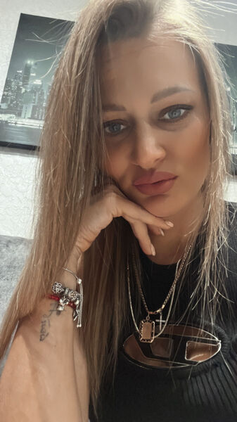 ,   Alina, 38 ,   ,   
