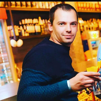  ,   Ruslan, 35 ,   ,   , c , 