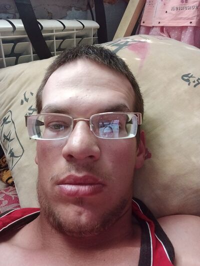  ,   Sasha, 22 ,   ,   