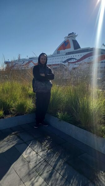  ,   Armands, 28 ,   ,   