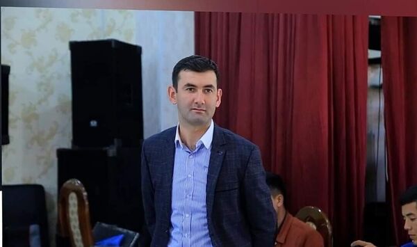  ,   Amir, 41 ,   ,   