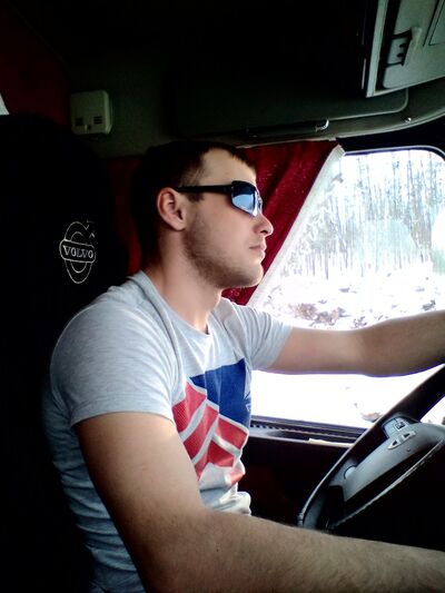  ,   Denis, 32 ,   ,   , c 