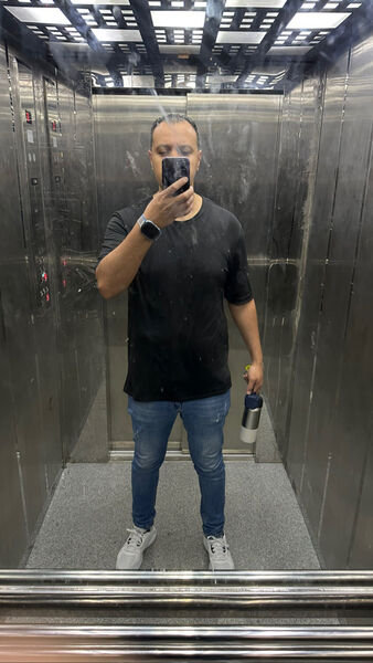  ,   Eslam, 40 ,     , c 