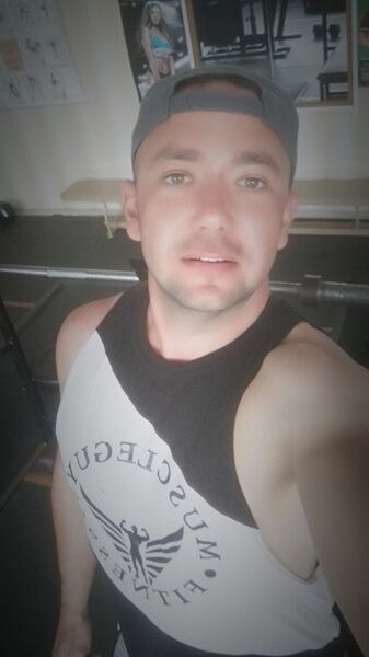  ,   SoNiK, 39 ,   ,   , c , 